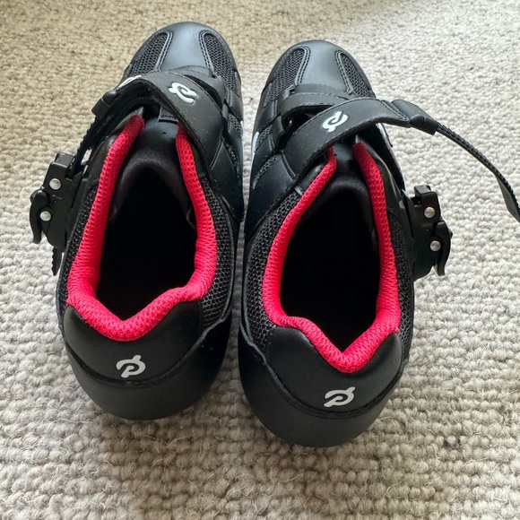 BRAND NEW Peloton Shoes (size 38) (never been worn) - Picture 2 of 4